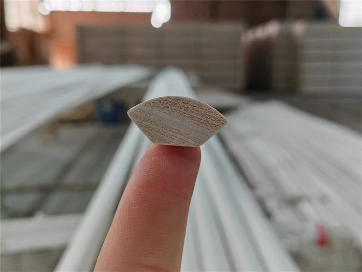 Gesso Trim Grundmålad Quadrant Listning