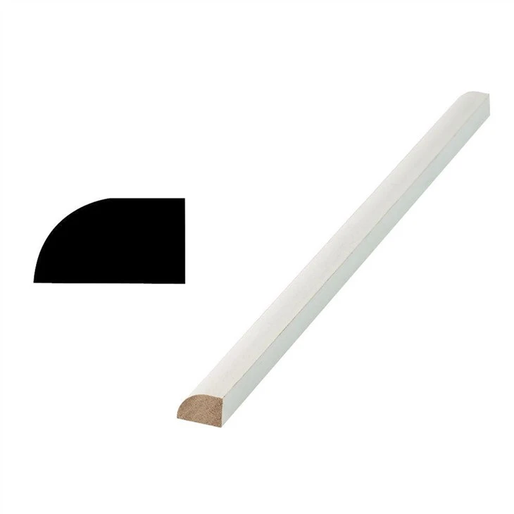Vit grundmålad skolist
