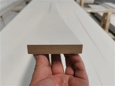 Vitgrundade MDF-lister